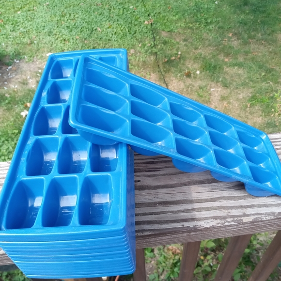 Kitchen New Plastic Ice Cube Trays 15 For 6 Poshmark
